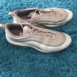 Nike air maxes men’s size 13